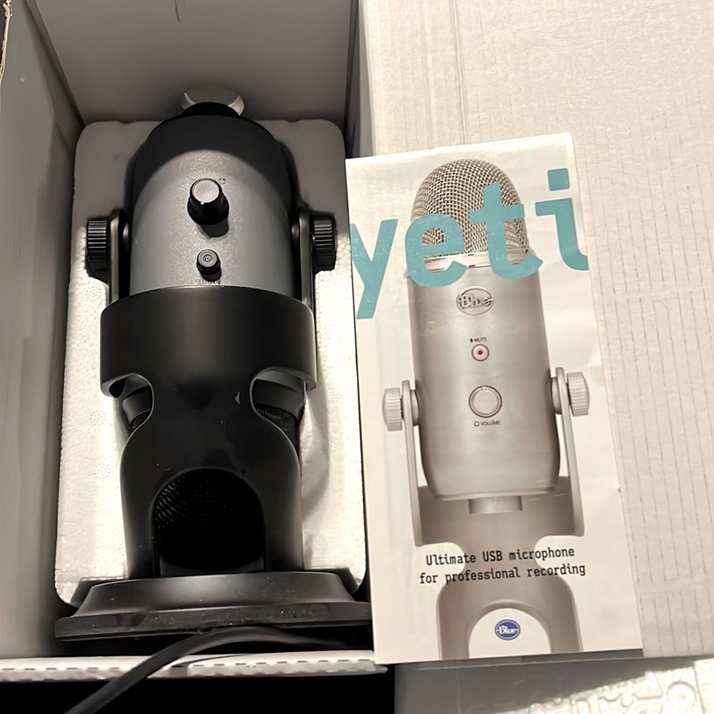Yeti Microphone Blue